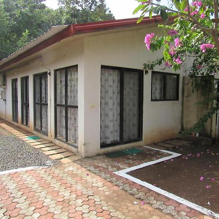 Retreat Chalets, The Nest, At Sparsh Resorts, Karjat Exterior foto