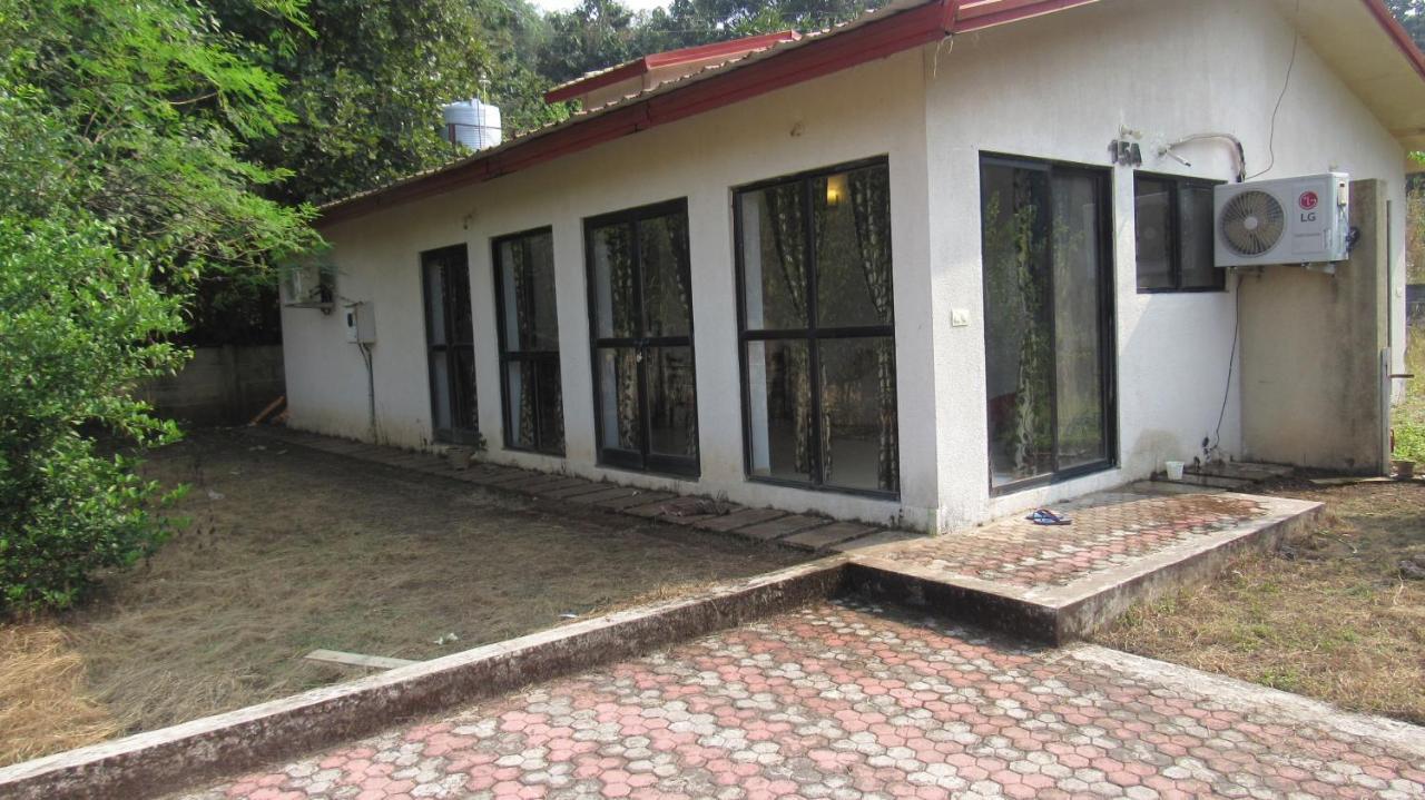 Retreat Chalets, The Nest, At Sparsh Resorts, Karjat Exterior foto